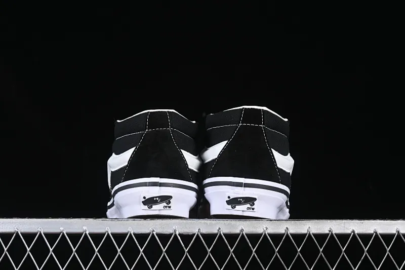 All categories Vans Vans series Vans Mid Vans China HommeGirls x Vans Sk8-Mid Fashionable and versatile mid-top casual vulcanized sneakers VN000NBNCJK